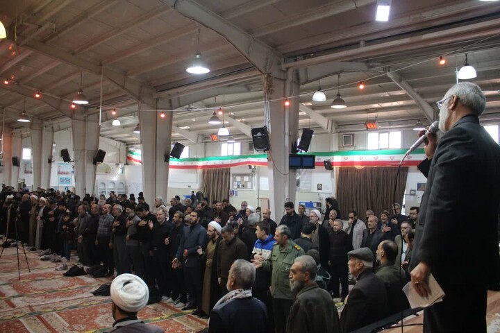 تصاویر / مراسم عزاداری خیابانی هیات عزاداری مدرسه علمیه صاحب الزمان (عج) مرند