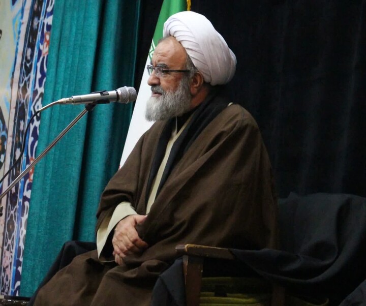 تصاویر / مراسم عزاداری خیابانی هیات عزاداری مدرسه علمیه صاحب الزمان (عج) مرند