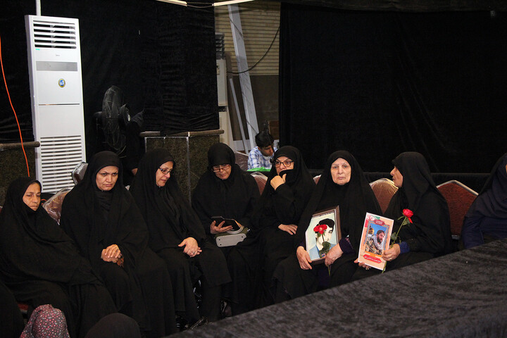 تشییع پیکر پاک هشت شهید گمنام دوران دفاع مقدس در اهواز 