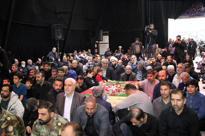 تشییع پیکر پاک هشت شهید گمنام دوران دفاع مقدس در اهواز 