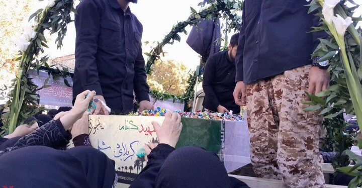 تصاویر / تشییع باشکوه پیکر مطهر شهدای گمنام در زنجان