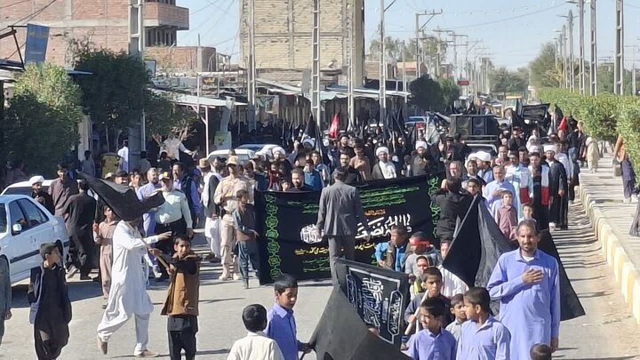 مراسم دسته‌روی هیئت‌های مذهبی شهرستان دلگان به مناسبت ایام شهادت حضرت فاطمه زهرا(س)