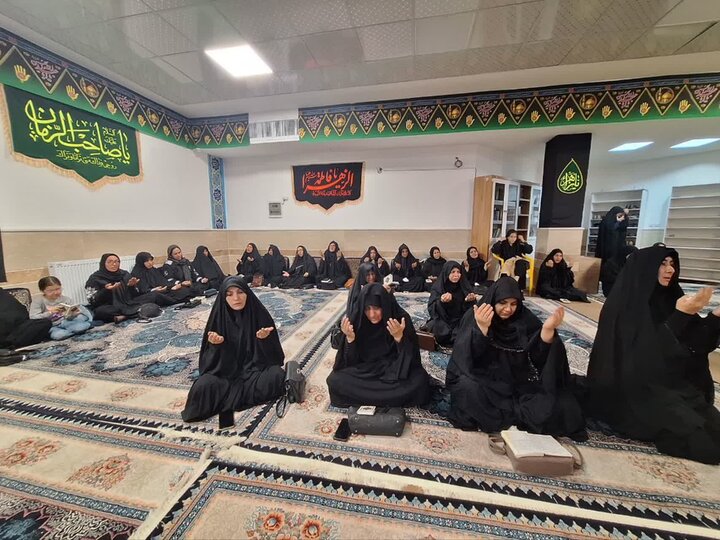 تصاویر/ طلاب مدارس علمیه خواهران استان کرمان در سوگ بانوی دوعالم