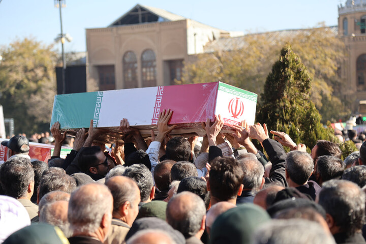 تصاویر / تشییع شهدای گمنامدر همدان