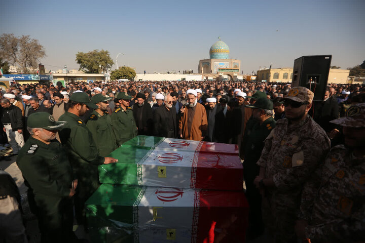 تصاویر / تشییع شهدای گمنام توسط مردم استان قزوین