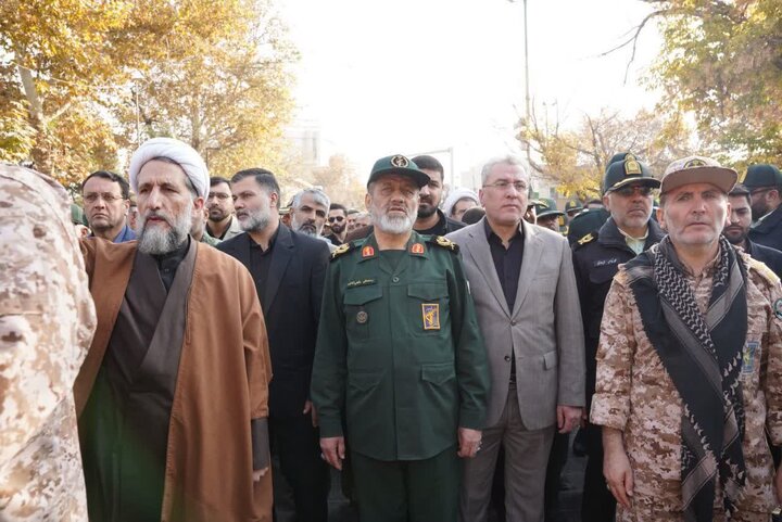 تصاویر / تشییع شهدای گمنام توسط مردم استان قزوین