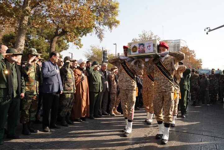 تصاویر / تشییع شهدای گمنام توسط مردم استان قزوین