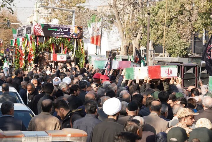 تصاویر / تشییع شهدای گمنام توسط مردم استان قزوین