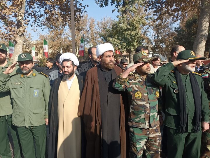 تصاویر / تشییع شهدای گمنام توسط مردم استان قزوین