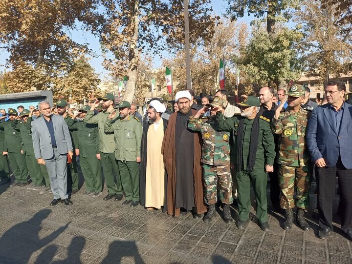 تصاویر / تشییع شهدای گمنام توسط مردم استان قزوین