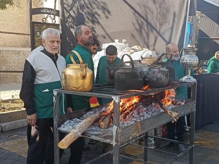 تصاویر/کاروان عزاداری شهادت حضرت زهرا (س)در ساوه