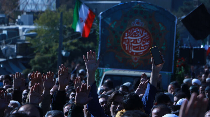 جلوه ای از شکوه تشییع شهدای فاطمی در اراک