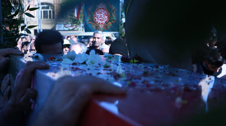 جلوه ای از شکوه تشییع شهدای فاطمی در اراک