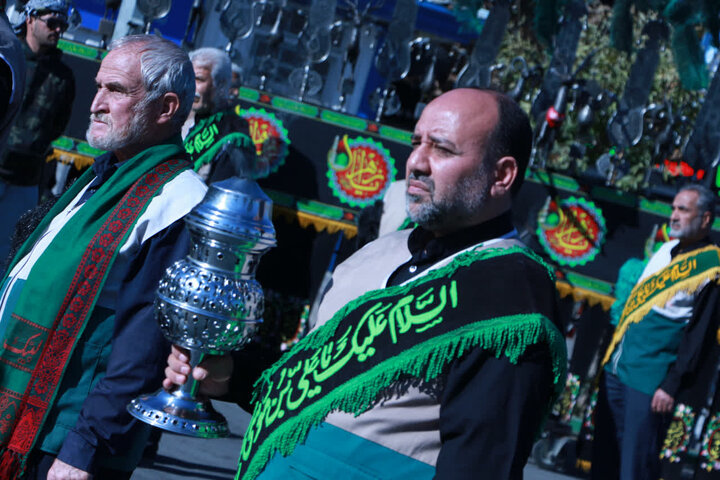 جلوه ای از شکوه تشییع شهدای فاطمی در اراک