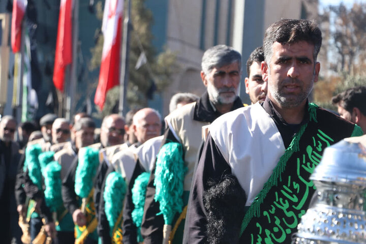 جلوه ای از شکوه تشییع شهدای فاطمی در اراک