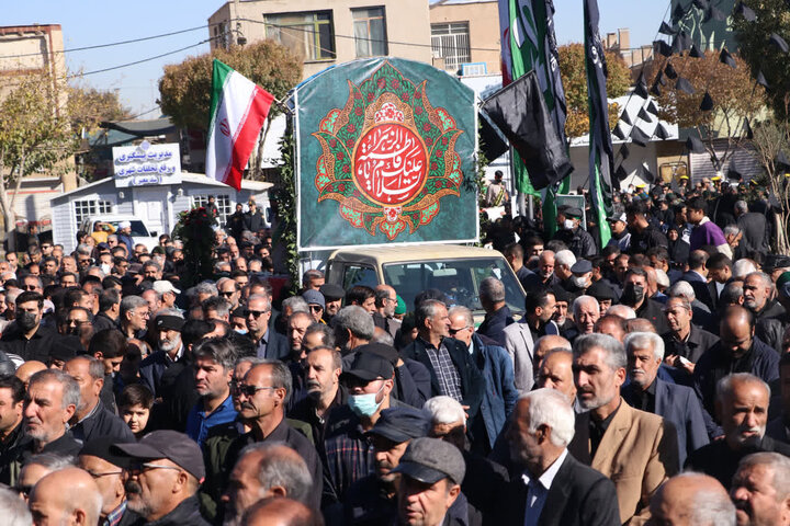 جلوه ای از شکوه تشییع شهدای فاطمی در اراک