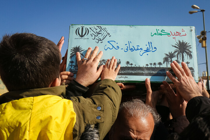 تصاویر/ تشییع پیکر مطهر شهدای گمنام در قم-2