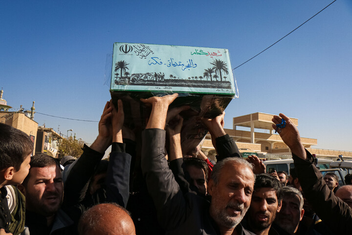 تصاویر/ تشییع پیکر مطهر شهدای گمنام در قم-2