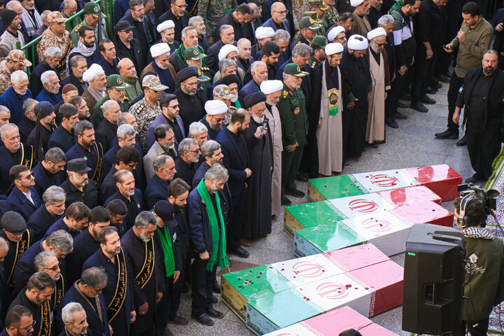 تصاویر/ تشییع پیکر مطهر شهدای گمنام در قم-2