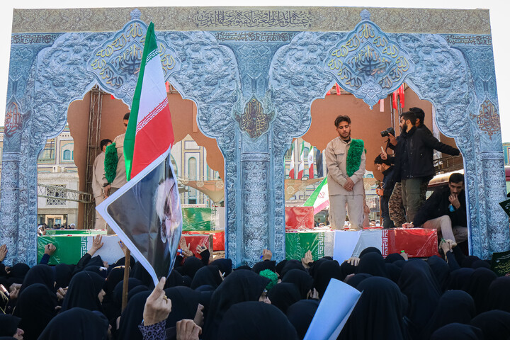 تصاویر/ تشییع پیکر مطهر شهدای گمنام در قم-2