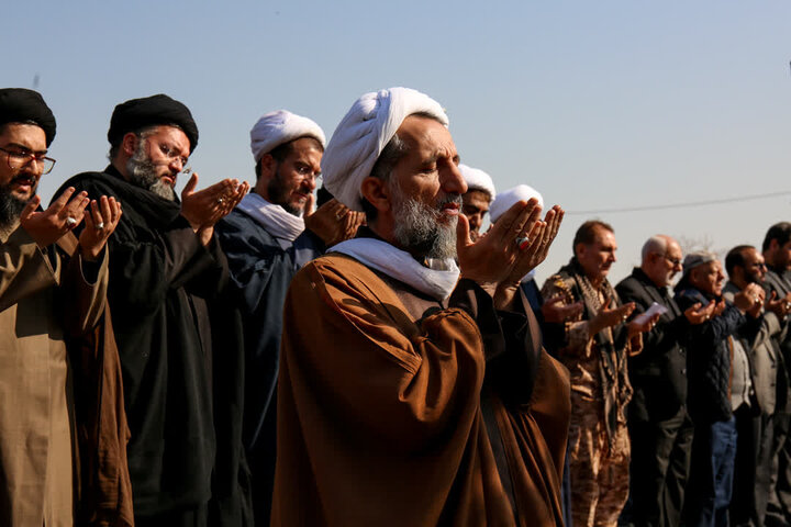 تصاویر / اقامه نماز باران توسط نماینده ولی فقیه در استان قزوین