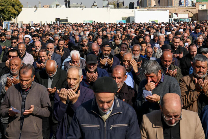 تصاویر / اقامه نماز باران توسط نماینده ولی فقیه در استان قزوین