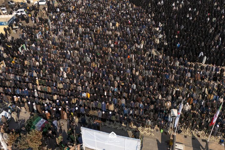 تصاویر / اقامه نماز باران توسط نماینده ولی فقیه در استان قزوین