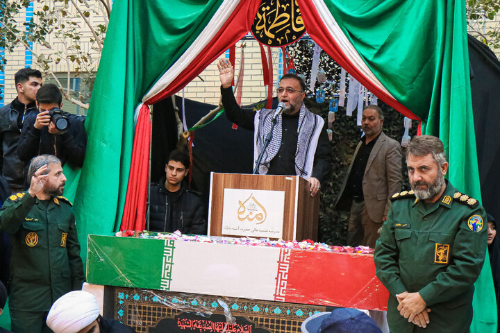 تصاویر/ تدفین شهید گمنام در مدسه علمیه آمنه