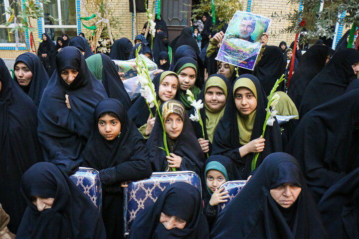 تصاویر/ تدفین شهید گمنام در مدسه علمیه آمنه