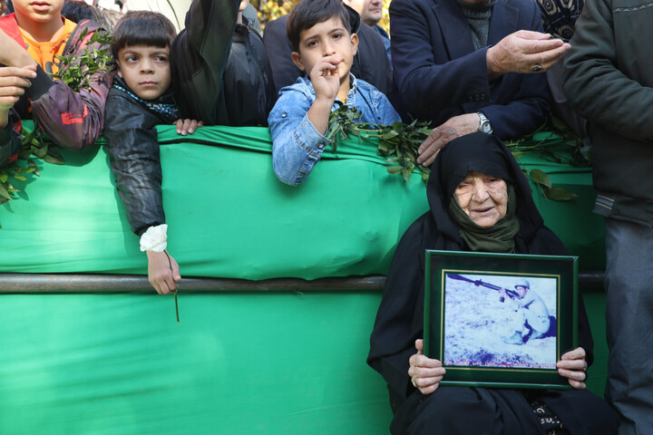 تصاویر / تشیین و تدفین شهید گمنام در شهرک الوند همدان