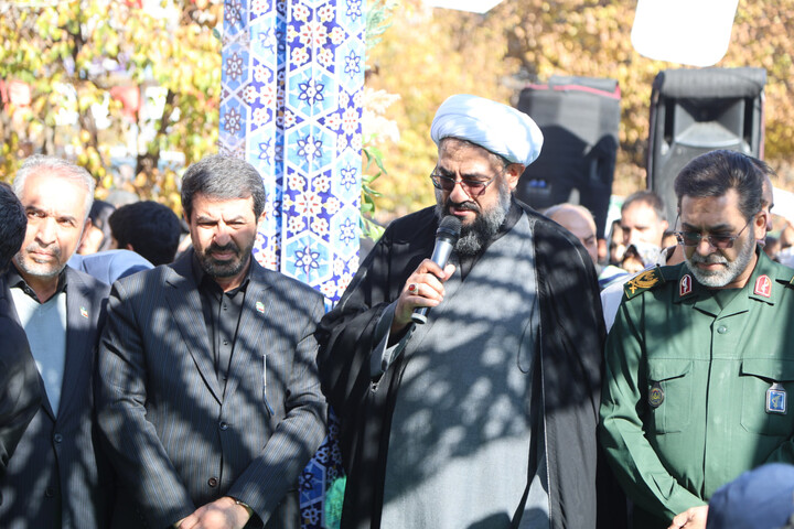 تصاویر / تشیین و تدفین شهید گمنام در شهرک الوند همدان