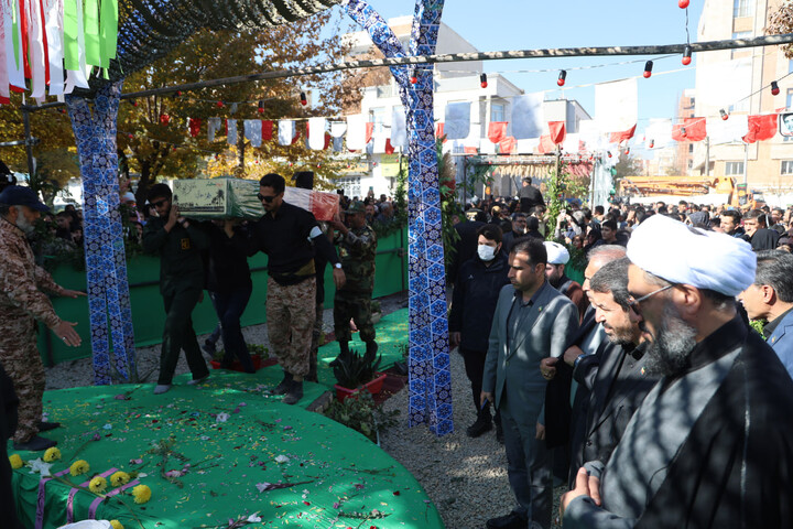 تصاویر / تشیین و تدفین شهید گمنام در شهرک الوند همدان