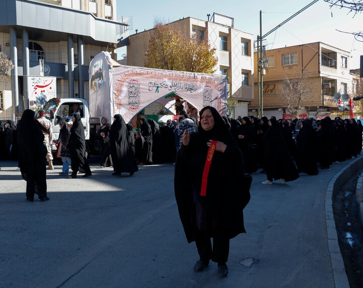 تشییع و خاکسپاری شهدای گمنام در شهرکرد