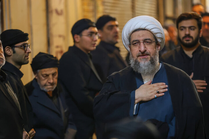 تصاویر |  عزاداری دستجات حسینی در بازار بزرگ تبریز