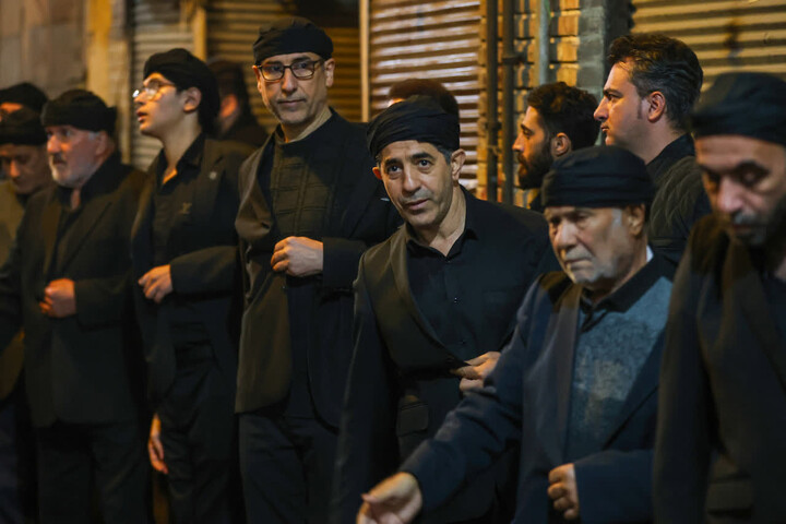 تصاویر |  عزاداری دستجات حسینی در بازار بزرگ تبریز