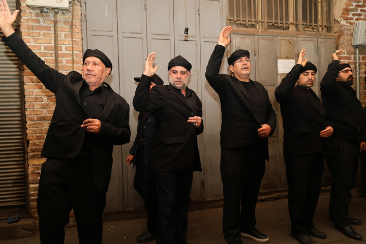 تصاویر |  عزاداری دستجات حسینی در بازار بزرگ تبریز