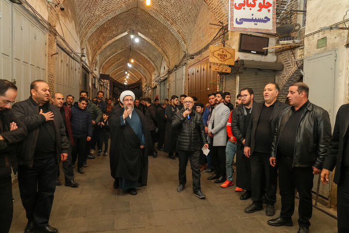 تصاویر |  عزاداری دستجات حسینی در بازار بزرگ تبریز