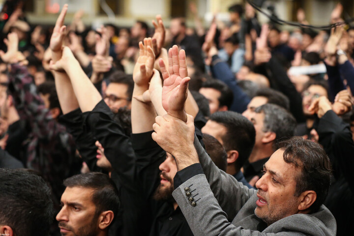 تصاویر/ مراسم عزاداری شام شهادت حضرت فاطمةالزهرا (سلام‌الله‌علیها) در حسینیه امام خمینی(ره)