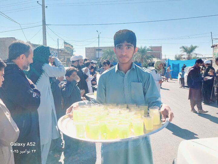 تصاویر / برپایی ایستگاه صلواتی در جازموریان