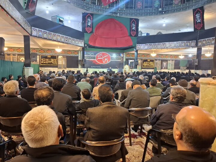 تصاویر/ مراسم عزاداری شام شهادت حضرت فاطمة الزهرا(س)در هیئت علی اصغری آران و بیدگل