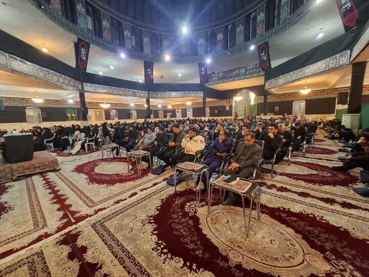 تصاویر/ مراسم عزاداری شام شهادت حضرت فاطمة الزهرا(س)در هیئت علی اصغری آران و بیدگل