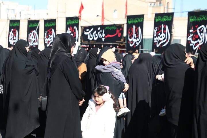 تصاویر/ آیین تشییع پیکر مطهر ۸ شهید گمنام دفاع مقدس در سمنان