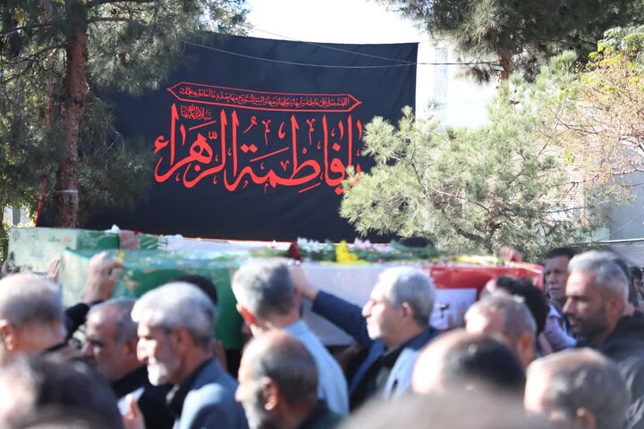 تصاویر/ آیین تشییع پیکر مطهر ۸ شهید گمنام دفاع مقدس در سمنان