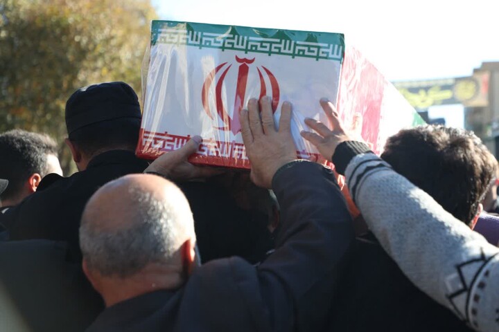 تصاویر/ آیین تشییع پیکر مطهر ۸ شهید گمنام دفاع مقدس در سمنان