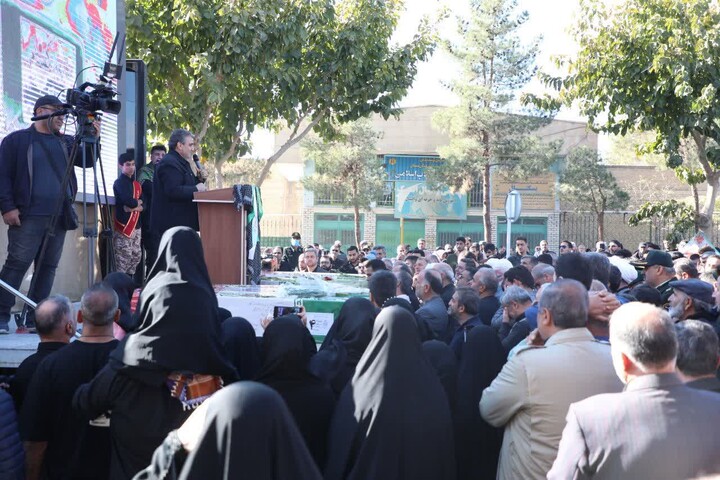 تصاویر/ آیین تشییع پیکر مطهر ۸ شهید گمنام دفاع مقدس در سمنان