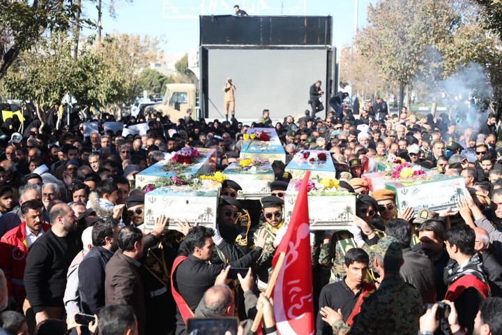 تصاویر/ آیین تشییع پیکر مطهر ۸ شهید گمنام دفاع مقدس در سمنان