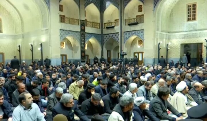 مطالعه منابع موثق برای درک مظلومیت اهلبیت(ع) ضروری است