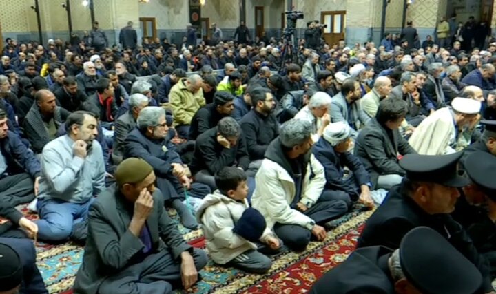 مطالعه منابع موثق برای درک مظلومیت اهلبیت(ع) ضروری است