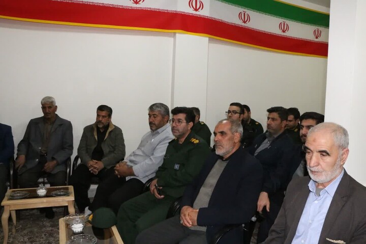 تصاویر /  دیدار بسیجیان و سپاهان با امام جمعه شهرستان خرمدره