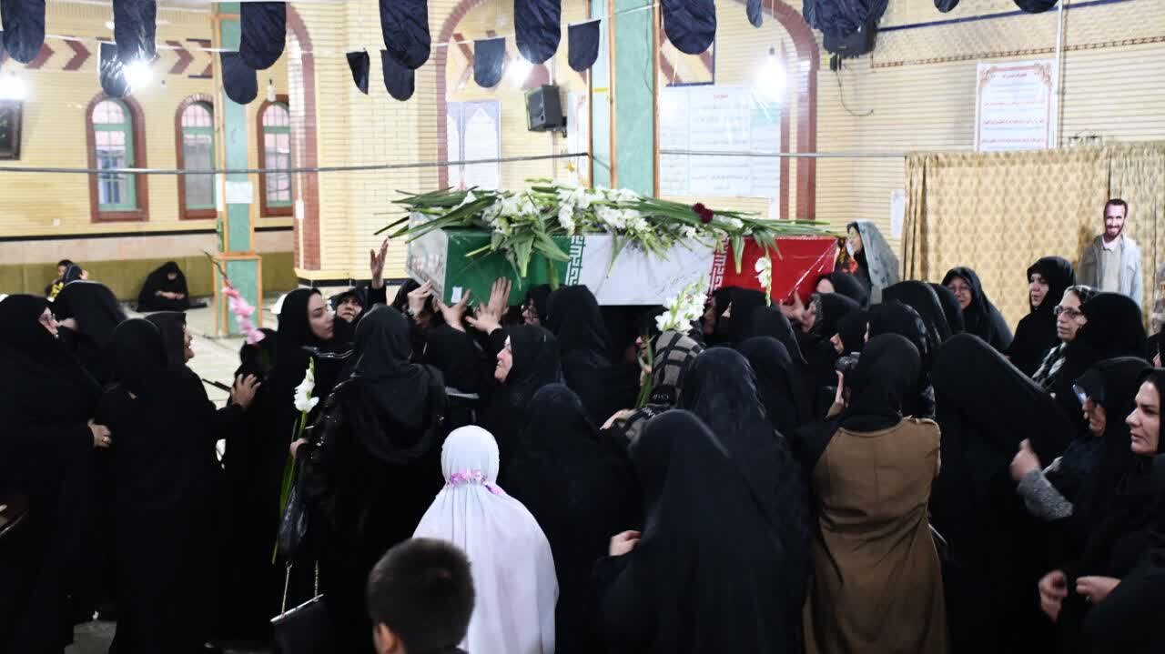 تصاویر/ ویژه برنامه خیمه مادری و  مراسم وداع با شهید گمنام در ماکو